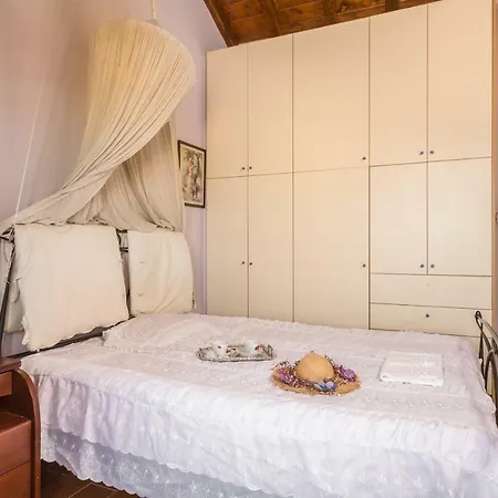 Fay's Sea View-corfu Town Apartment *